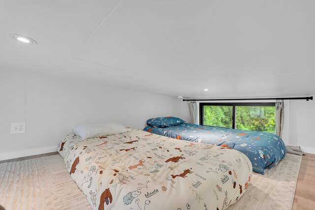 Image 11 for 14- 2 Bedroom Tiny Home &  Loft, Shared Hot Tub/Sauna