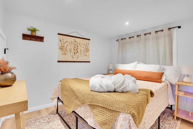 Image 2 for 15- 2 Bedroom Tiny Home & Loft with Private Hot Tub