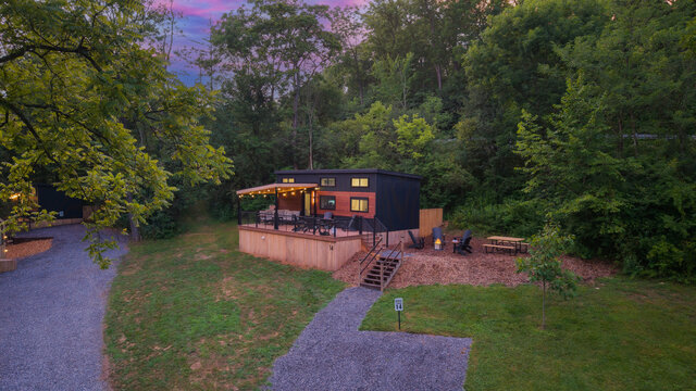 Image 15 for 14- 2 Bedroom Tiny Home &  Loft, Shared Hot Tub/Sauna