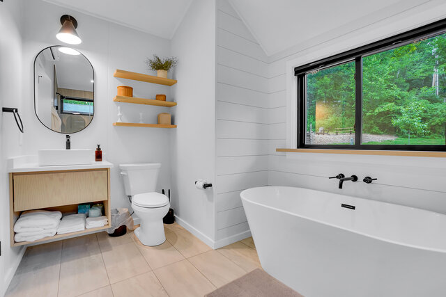 Image 9 for 19- 1 Bedroom Tiny Home & Shared Hot Tub/Sauna