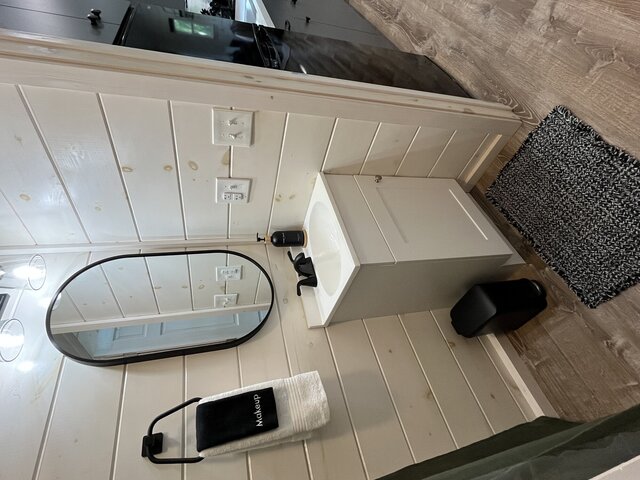 Image 8 for 24-B 1 Bedroom Tiny Home & Shared Hot Tub/Sauna