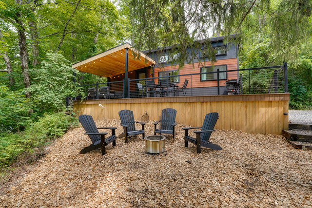 Image 15 for 15- 2 Bedroom Tiny Home & Loft with Private Hot Tub