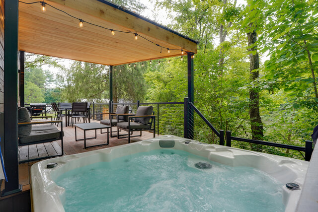 Image 7 for 15- 2 Bedroom Tiny Home & Loft with Private Hot Tub