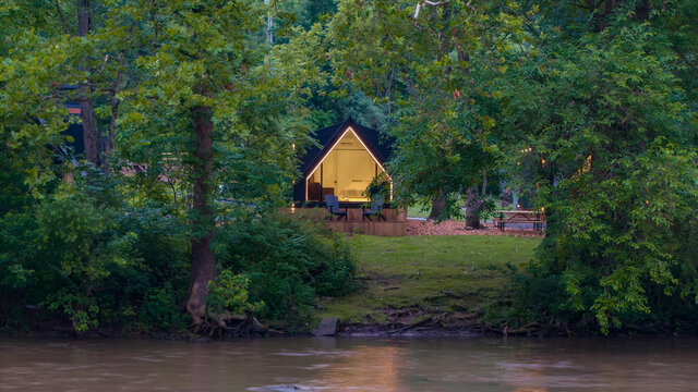 Image 11 for 19- 1 Bedroom Tiny Home & Shared Hot Tub/Sauna
