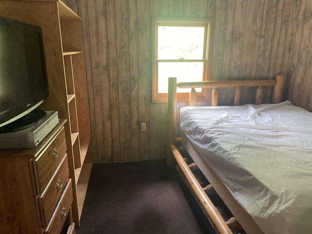 Image 4 for C-9 Staff Cabin