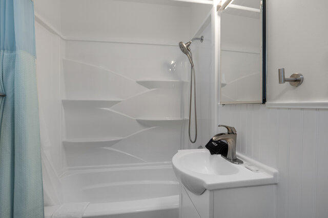 Image 6 for 138) Tides by the Sea 138