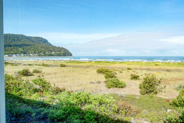 Image 18 for 157) Tides by the Sea 157