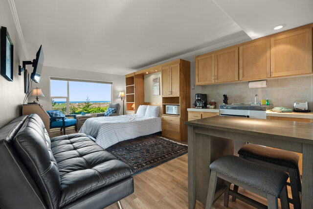 Image 1 for 162 Tides by the Sea 162