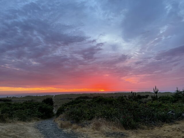 Image 16 for 168) Tides by the Sea 168