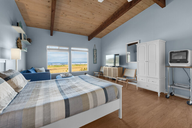 Image 8 for 157) Tides by the Sea 157