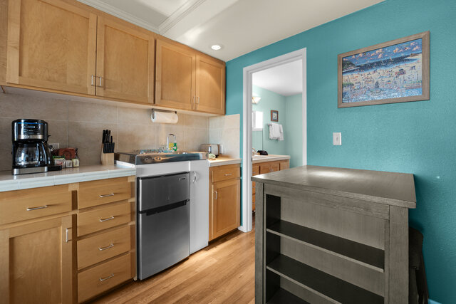 Image 2 for 162 Tides by the Sea 162