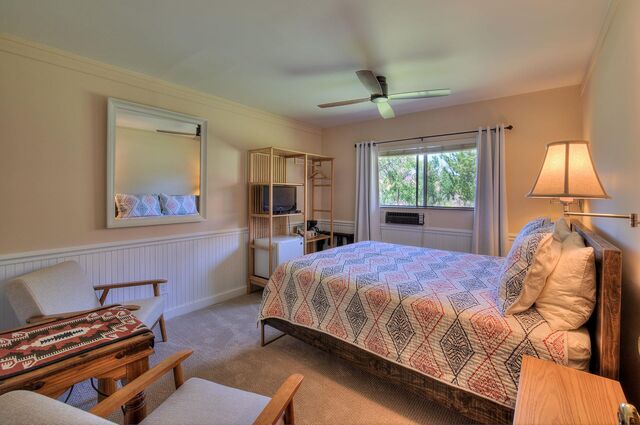 Image 1 for The Chinle Room