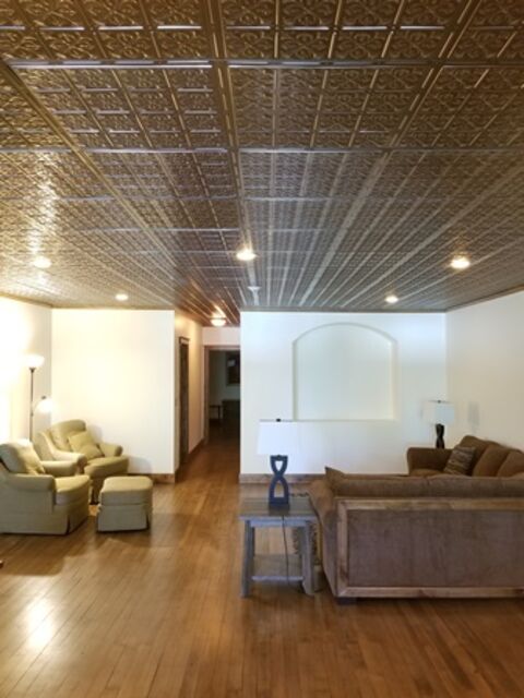 Image 2 for Third Floor Suite