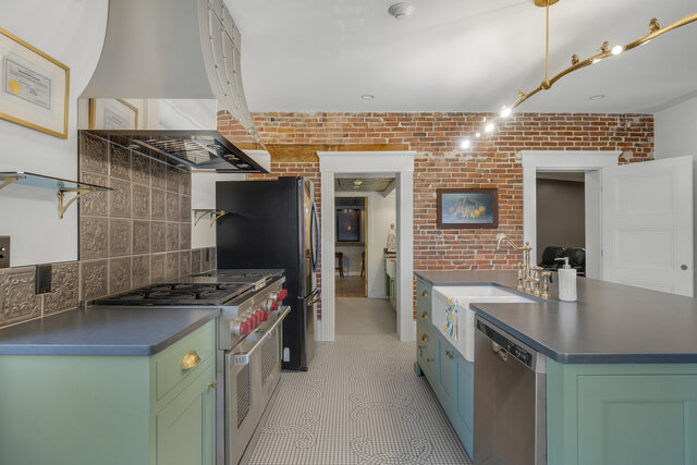 Image 4 for The Hamilton House