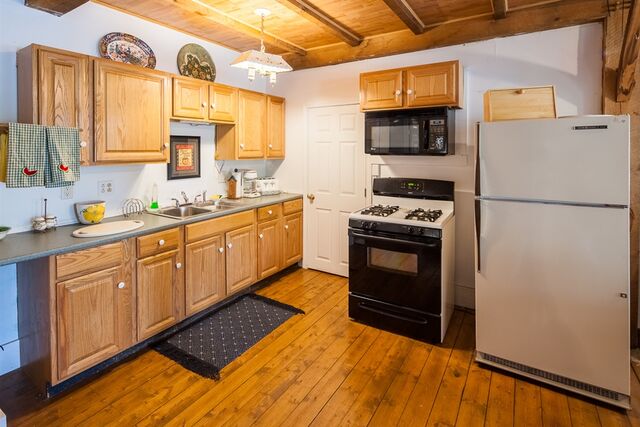 Image 7 for Causeway Cottage - Suite