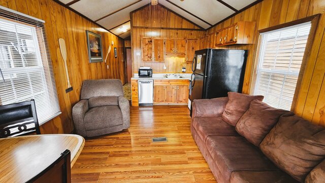 Image 1 for Cabin 6 (6)