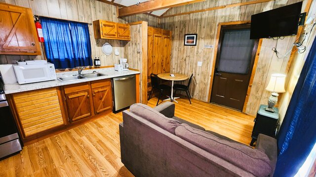 Image 3 for Cabin 1 (1)