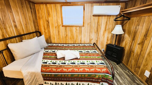 Image 6 for Cabin 2 (2)