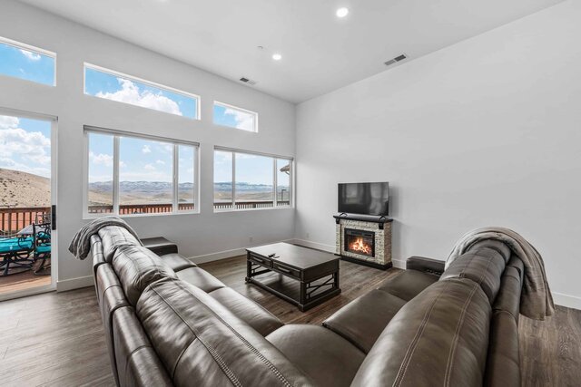 Image 10 for The Topaz Suite