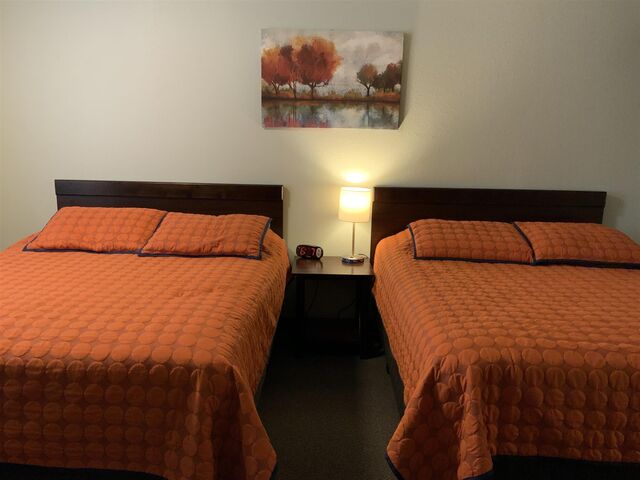 Image 1 for 2 Queen, Futon, Kitchen