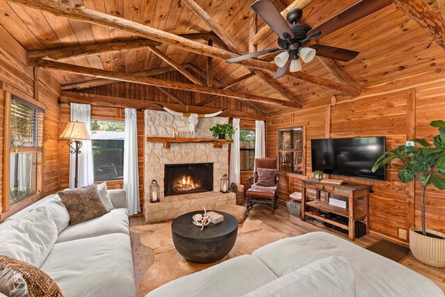 Image 3 for Main Lodge + Surf Cabin