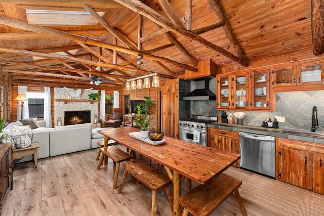 Image 4 for Main Lodge + Surf Cabin