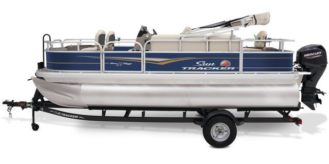 Image 1 for 18 Foot Suntracker Pontoon