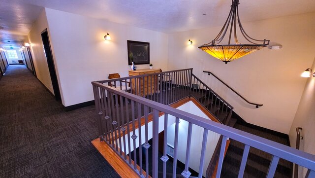Image 7 for Hotel - 2 Queen Beds