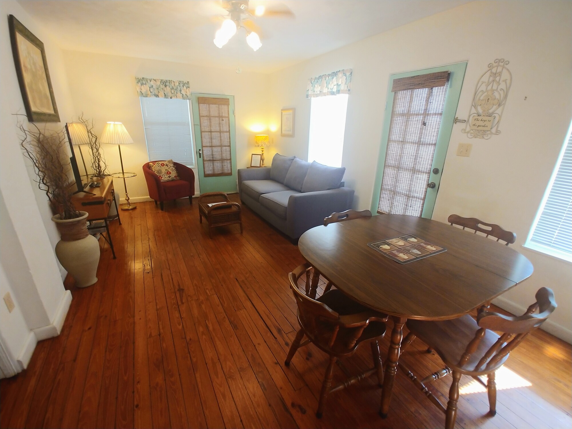 Mount Dora Historic Inn and Cottages in Mount Dora, Florida