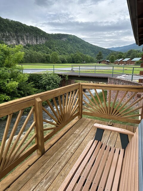 Image 17 for Sweetheart Log Cabins