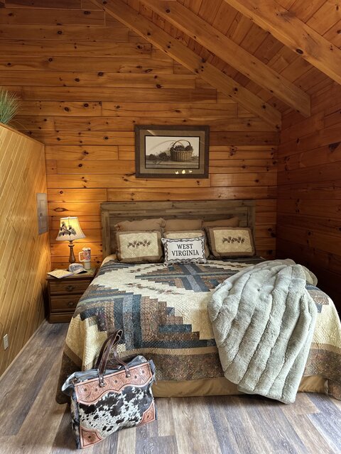 Image 6 for Sweetheart Log Cabins