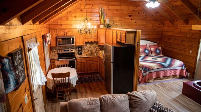 Image 5 for Sweetheart Log Cabins