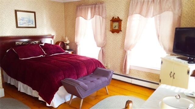 Image 1 for Standard "Historic Room Eight"