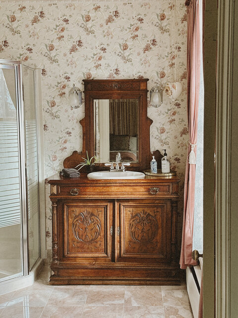 Image 6 for Victoria