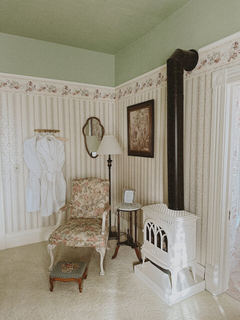 Image 4 for Victoria