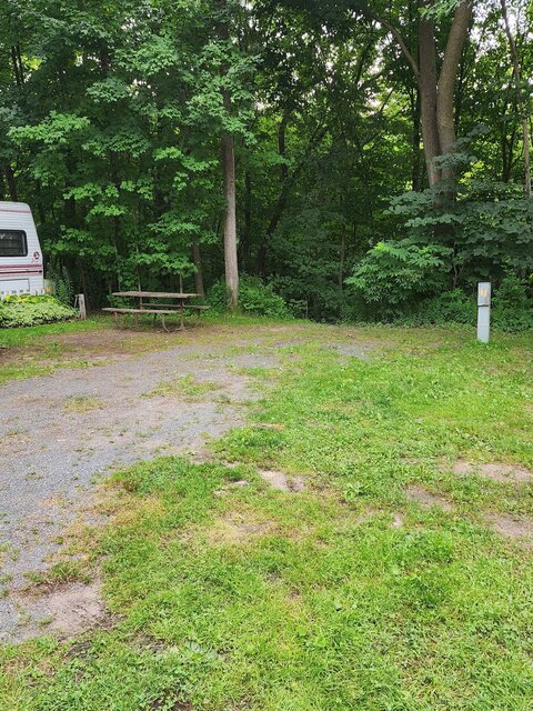 Image 5 for 038 Water & Electric  -Site # 38 up to a 25ft Camper