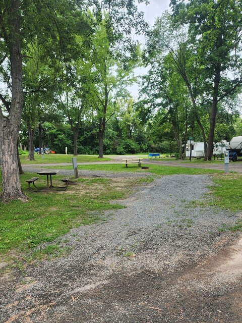 Image 1 for 019 Water & Electric  -Site # 19 up to a 35ft Camper