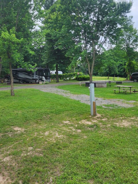 Image 3 for 022 Water & Electric  -Site # 22 up to a 40ft Camper