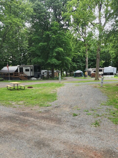 Image 1 for 018 Water & Electric  -Site # 18 up to a 35ft Camper