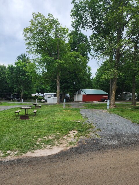 Image 1 for 005 Water & Electric  -Site # 5 up to a 35ft Camper