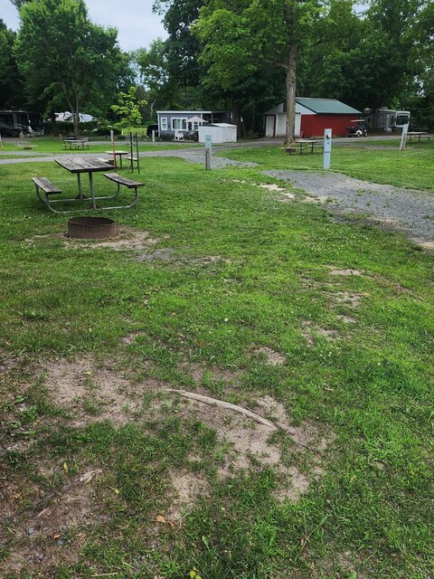 Image 2 for 006 Water & Electric  -Site # 6 up to a 35ft Camper