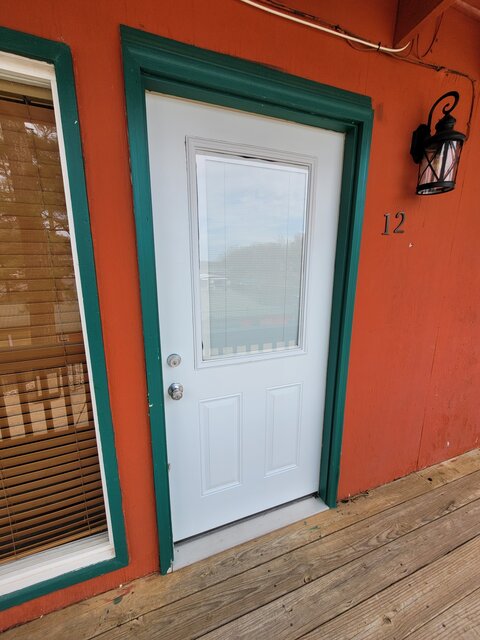 Image 2 for 12) Unit 12 (2 bedroom, 2 queen beds)