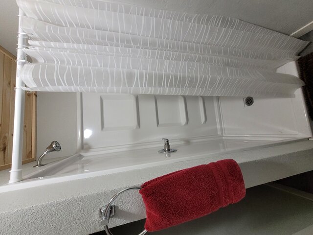 Image 8 for 11) Unit 11 (2 bedroom, 2 queen beds)