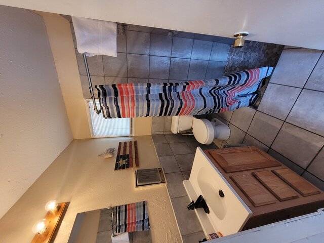 Image 6 for 04) Unit 4 (2 bedroom, 2 queen)