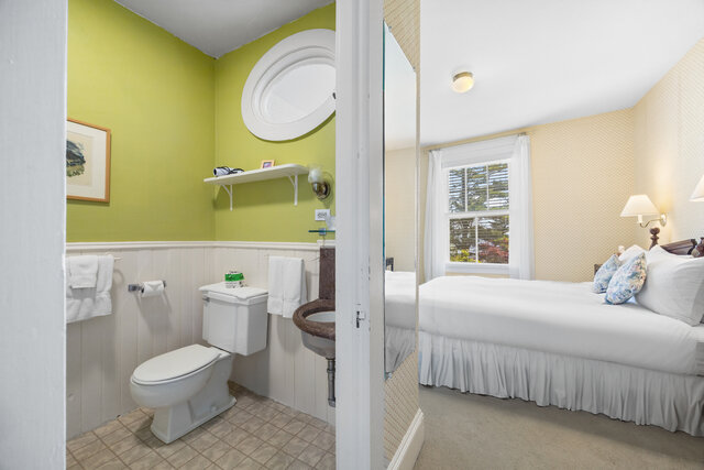 Image 13 for Suite Three