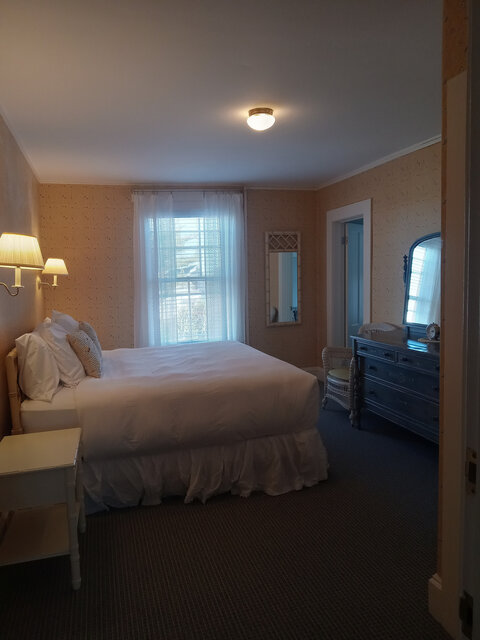 Image 1 for Suite Three