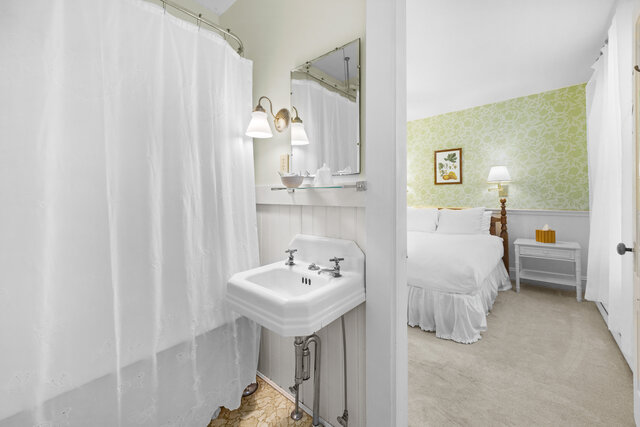 Image 7 for Room Eight