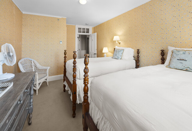 Image 8 for Suite Three