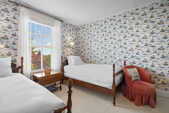 Image 1 for Room Seven