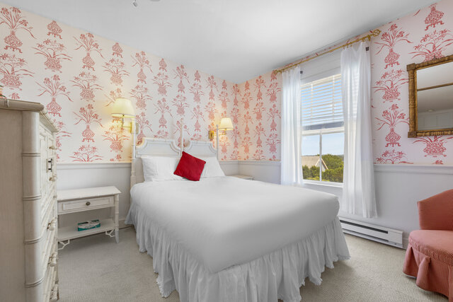 Image 2 for Room Nine